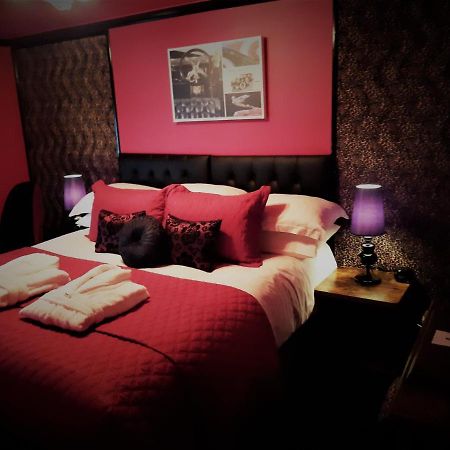 Cadillac Kustomz Hotel - Breakfast Available Rothesay Esterno foto
