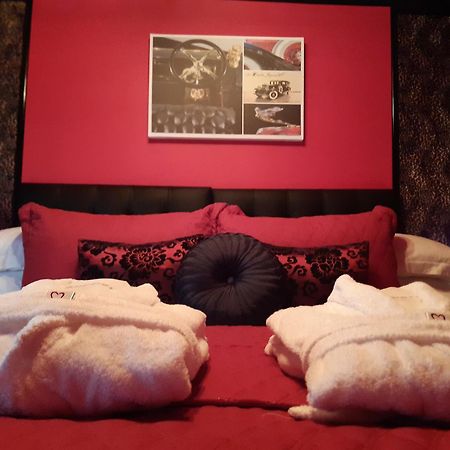 Cadillac Kustomz Hotel - Breakfast Available Rothesay Esterno foto