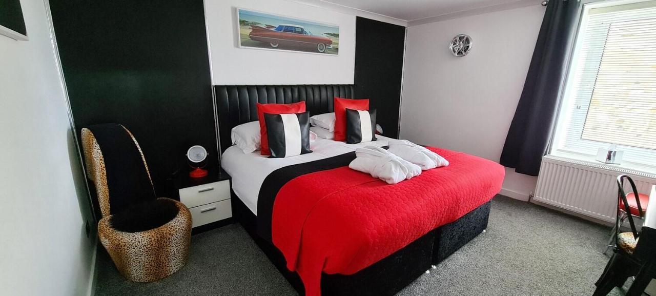 Cadillac Kustomz Hotel - Breakfast Available Rothesay Esterno foto