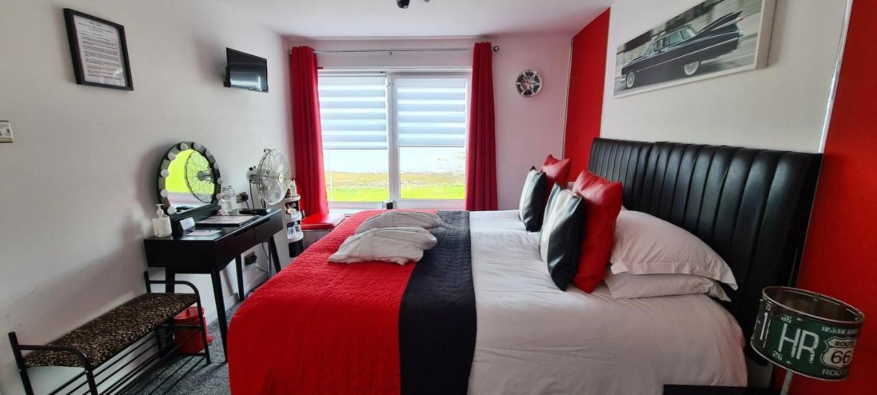 Cadillac Kustomz Hotel - Breakfast Available Rothesay Esterno foto