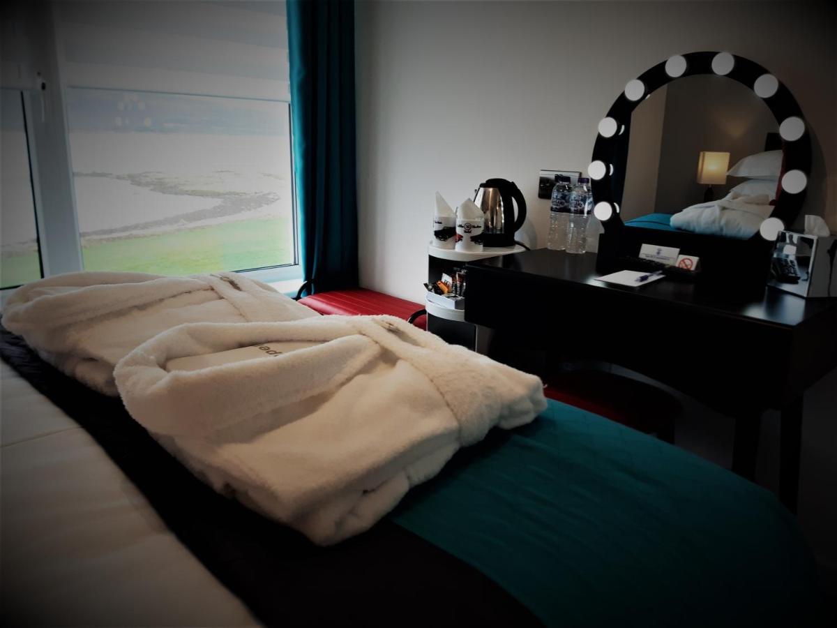 Cadillac Kustomz Hotel - Breakfast Available Rothesay Esterno foto