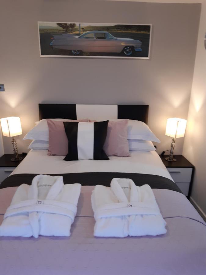 Cadillac Kustomz Hotel - Breakfast Available Rothesay Esterno foto