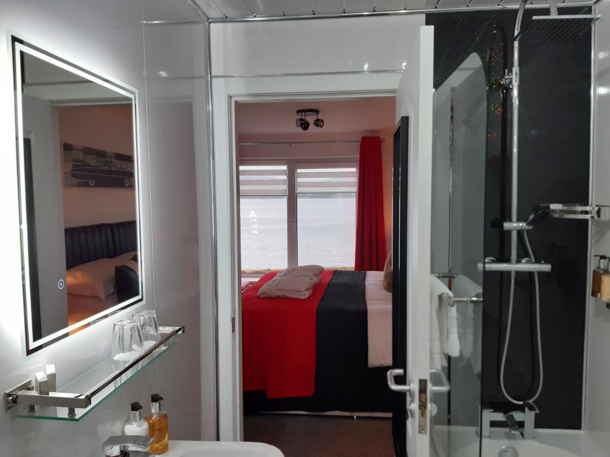 Cadillac Kustomz Hotel - Breakfast Available Rothesay Esterno foto