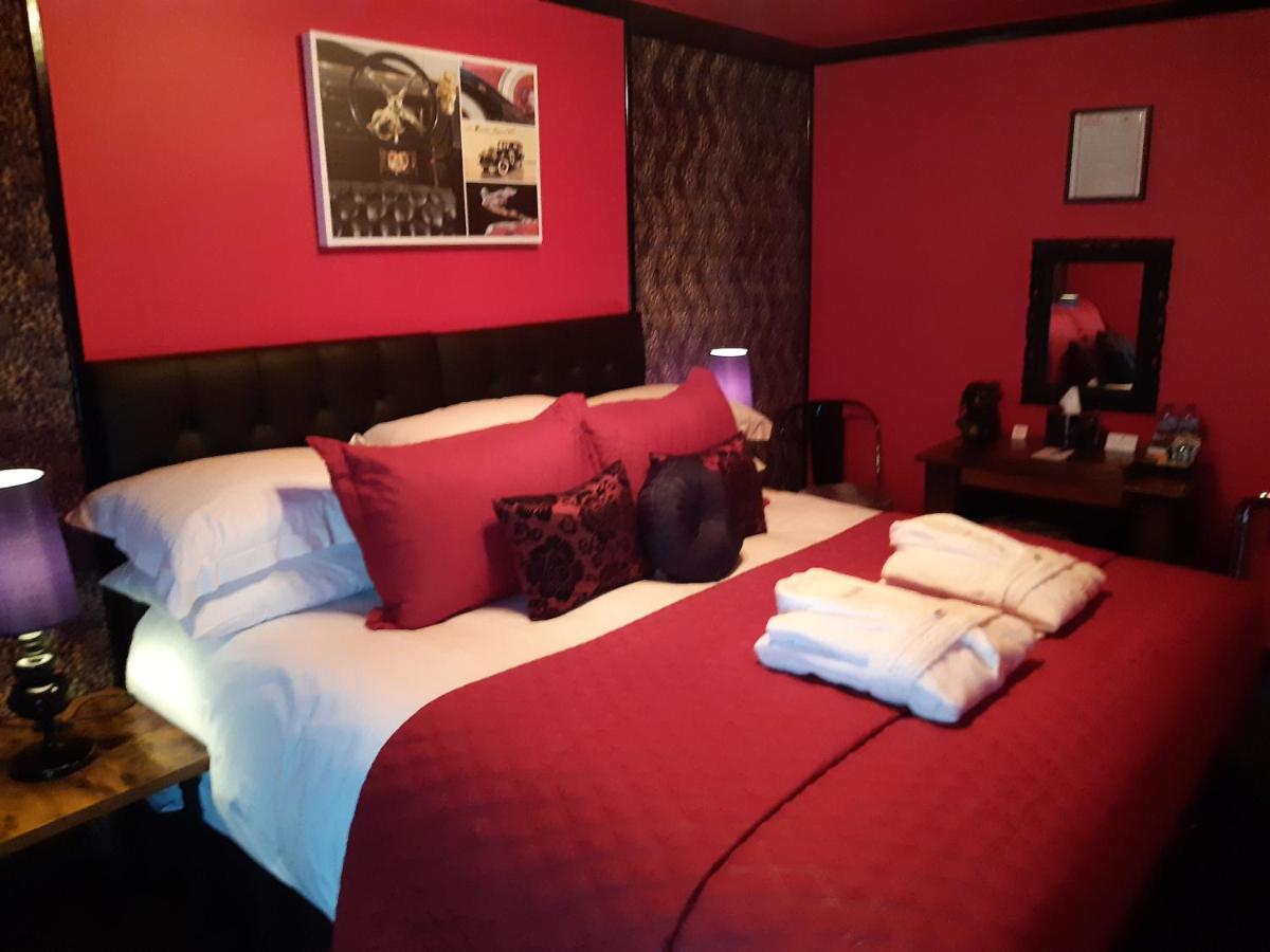 Cadillac Kustomz Hotel - Breakfast Available Rothesay Esterno foto