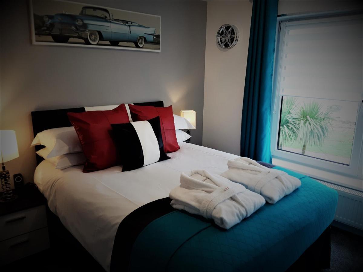 Cadillac Kustomz Hotel - Breakfast Available Rothesay Esterno foto