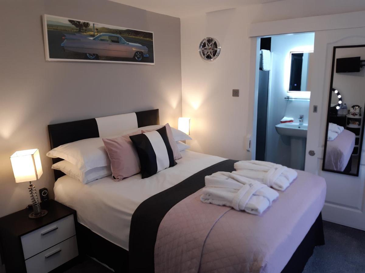 Cadillac Kustomz Hotel - Breakfast Available Rothesay Esterno foto