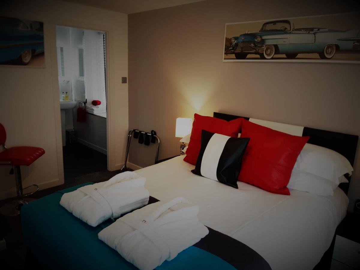 Cadillac Kustomz Hotel - Breakfast Available Rothesay Esterno foto